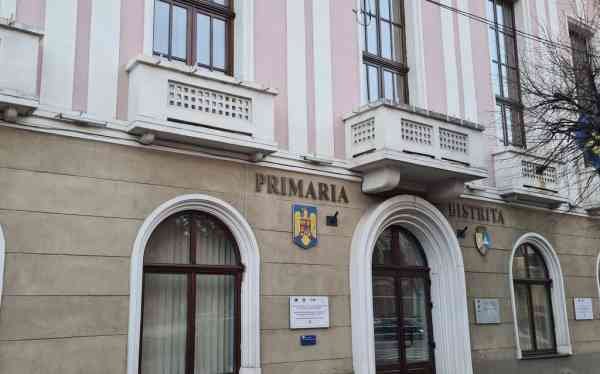 Bistrița: o proprietară contestă taxa de salubrizare calculată din oficiu pentru trei persoane