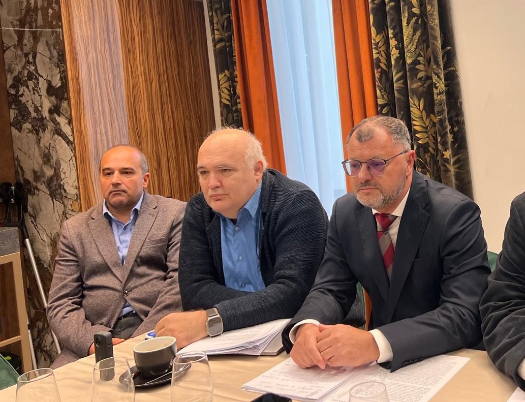 Bistrița: PNL îi exclude din Biroul Politic pe cinci consilieri, între care viceprimarul Sorin Hangan