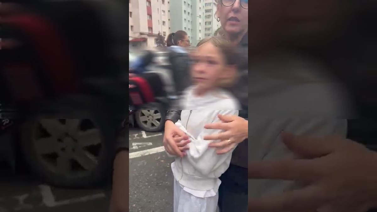 Bistrița: profesoară înjunghiată de un elev la Gimnazială 6, iar un alt elev a fost rănit