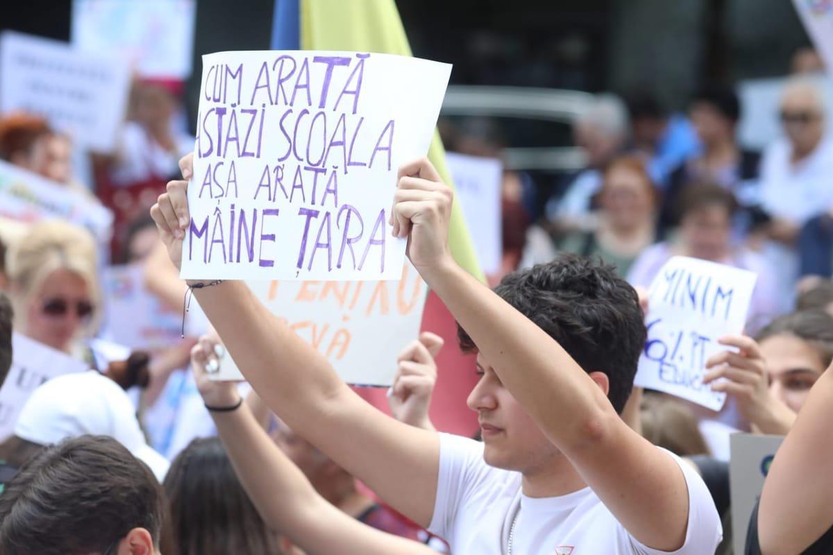 Bistrița și Timișoara: sindicatele cer măsuri urgente și un act normativ împotriva violenței în școli