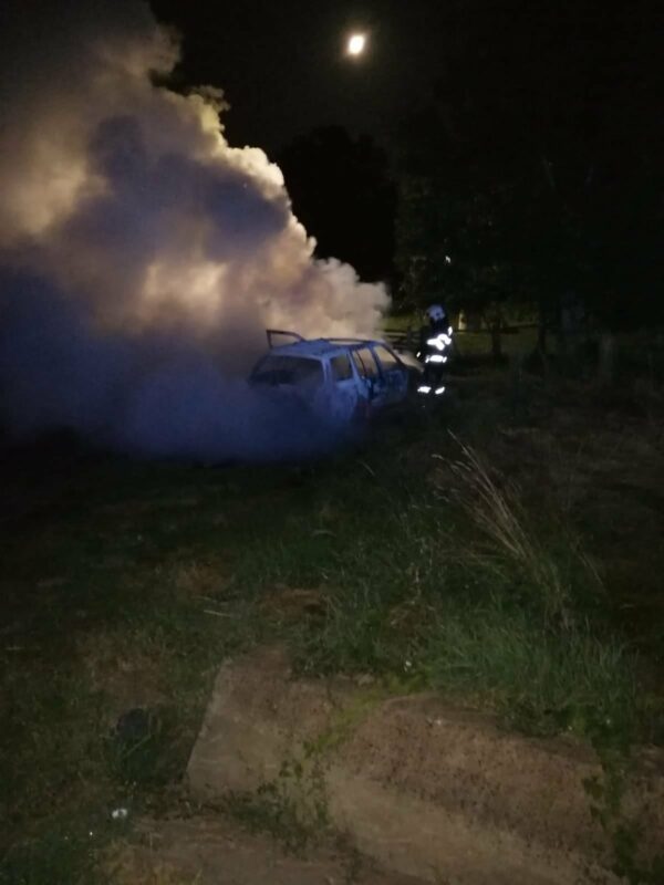 Boiereni: mașină distrusă de un incendiu. Pagube de aproximativ 25.000 de lei