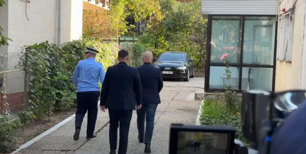 Bolojan, audiat la DNA Iași Martor în dosarul cu Fănel Bogos. Audierile s-au încheiat. Premierul nu a făcut declarații