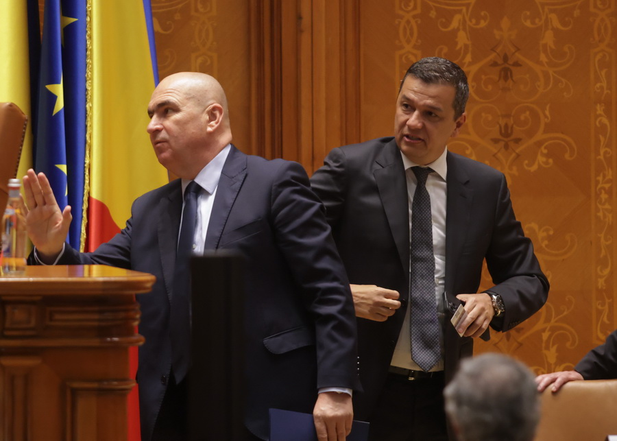 Bolojan și Grindeanu se atacă pe Facebook în timp ce Luca Niculescu caută sprijin pentru noul guvern