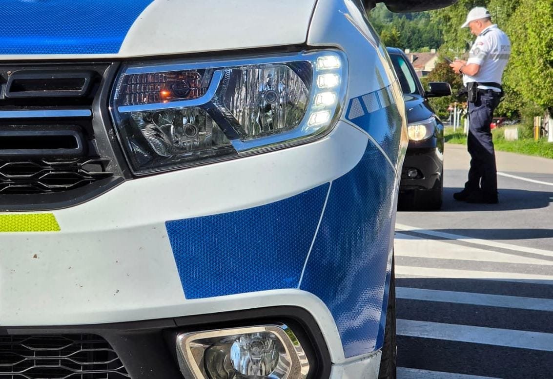 Boșorod: bărbat de 54 de ani prins la volan cu permisul suspendat și 1,31 mg/l alcool în aer