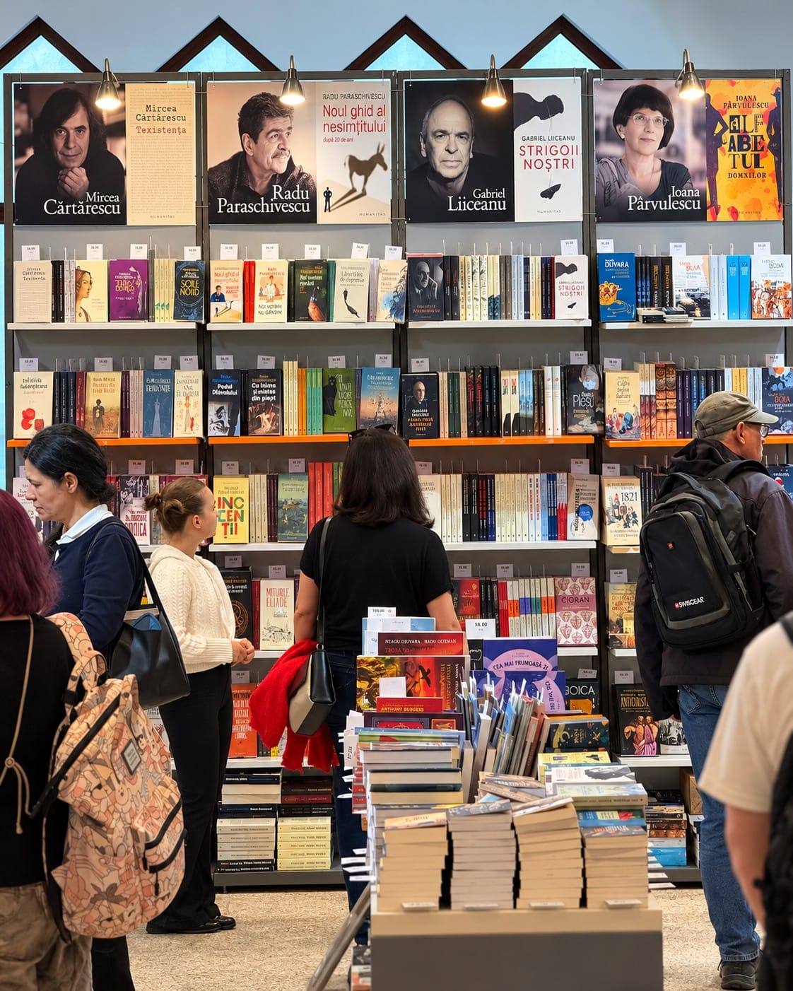 Brașov: a început Bookfest, cu 30.000 de volume și reduceri de până la 50%