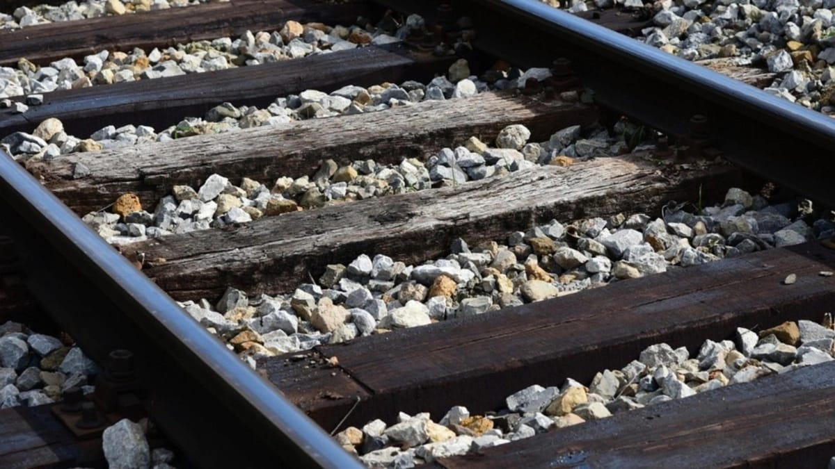 Brașov: bărbat de 36 de ani, din Sânpetru, lovit mortal de un tren lângă strada Minerva