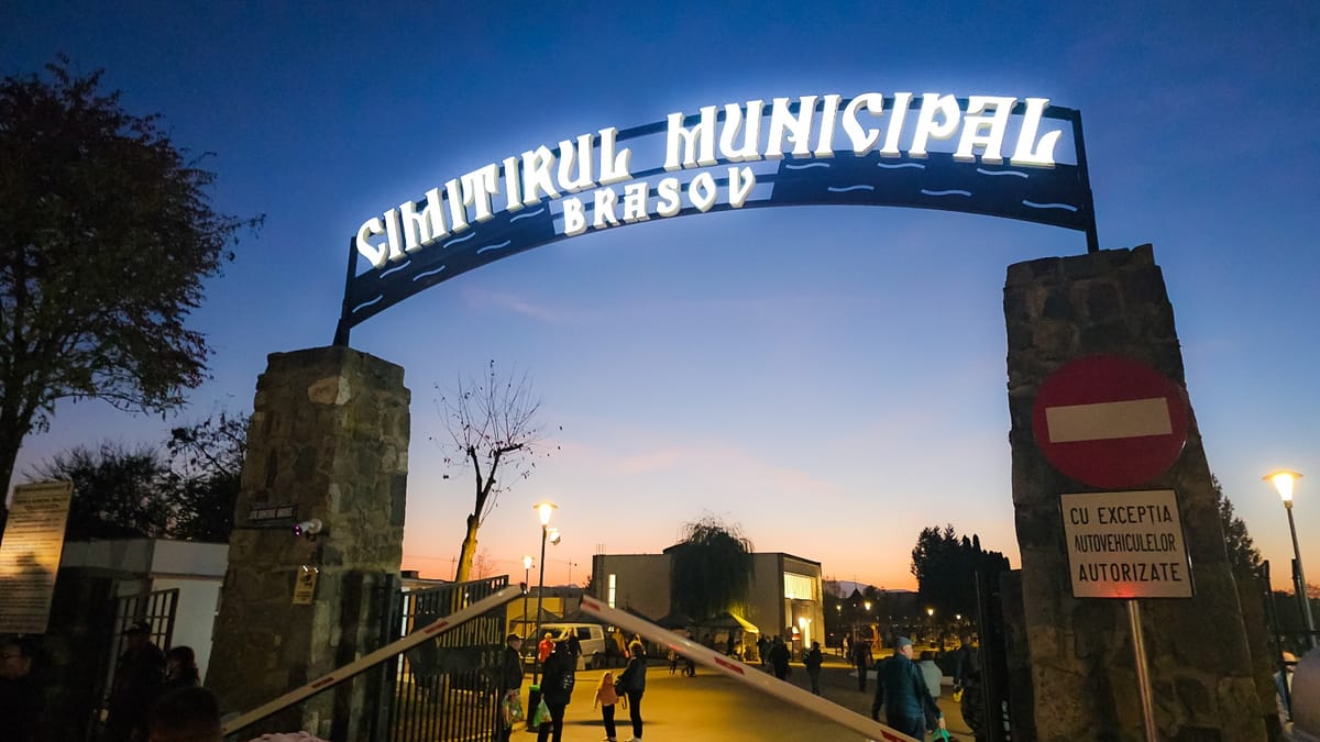 Brașov: primarul cere accelerarea lucrărilor la cimitirul municipal, care vor fi gata până la sfârșitul lunii