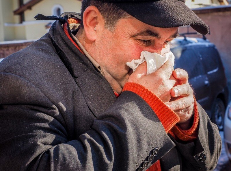 Brașov: cazurile de gripă clinică s-au dublat în ultima săptămână, un pacient fiind internat