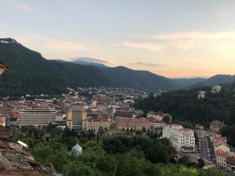 Brașov: Centrul Istoric devine pietonal, dar parcarea cu 500 de locuri rămâne marea miză