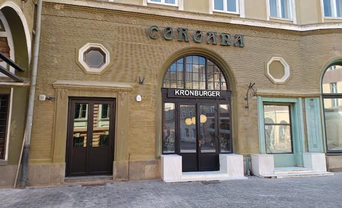 Brașov: KronBurger deschide un nou restaurant pe strada Republicii, cu burgeri din vită Angus