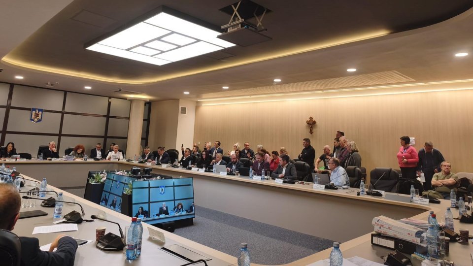 Brașov: noul regulament al parcărilor publice cu plată, aprobat vineri, dar cu scandal în plen