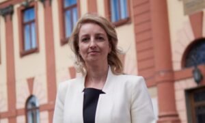 Brașov: prima demisie de la conducerea Prefecturii, Daniela Olariu, ultimul subprefect venit, primul plecat