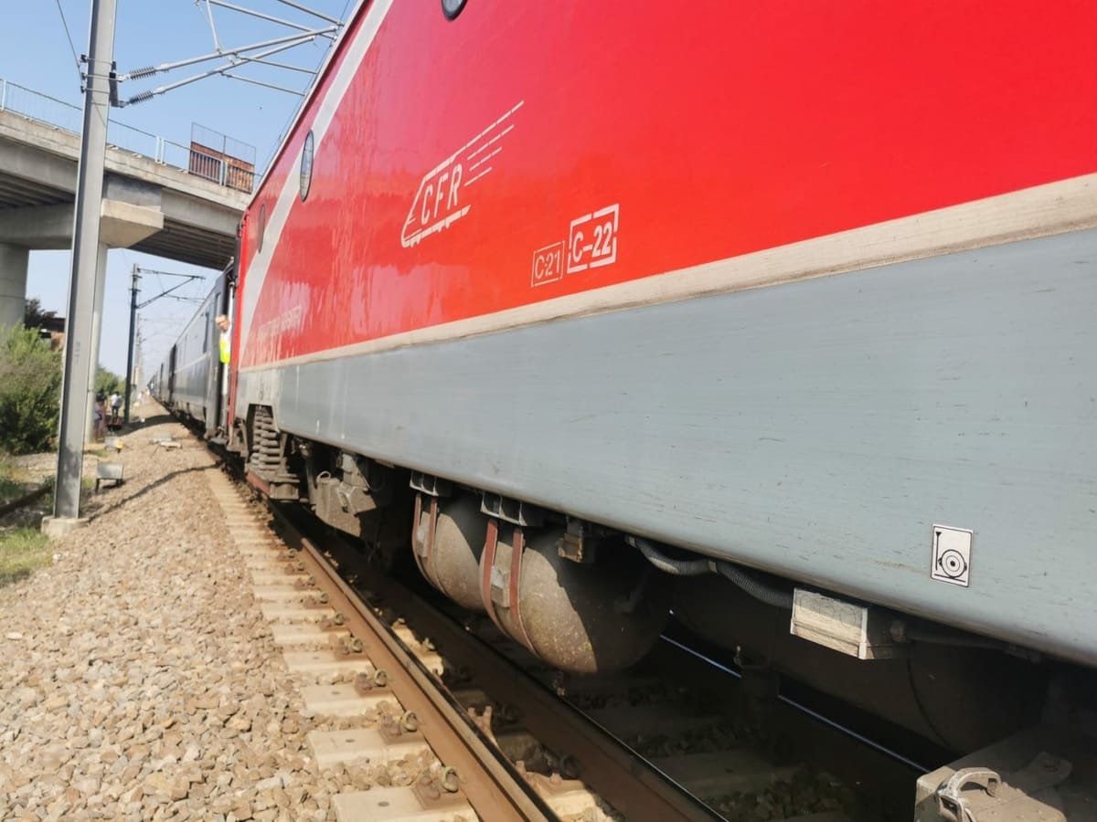 Brașov–Sighișoara: trenul internațional București–Viena a avut o întârziere de 379 de minute