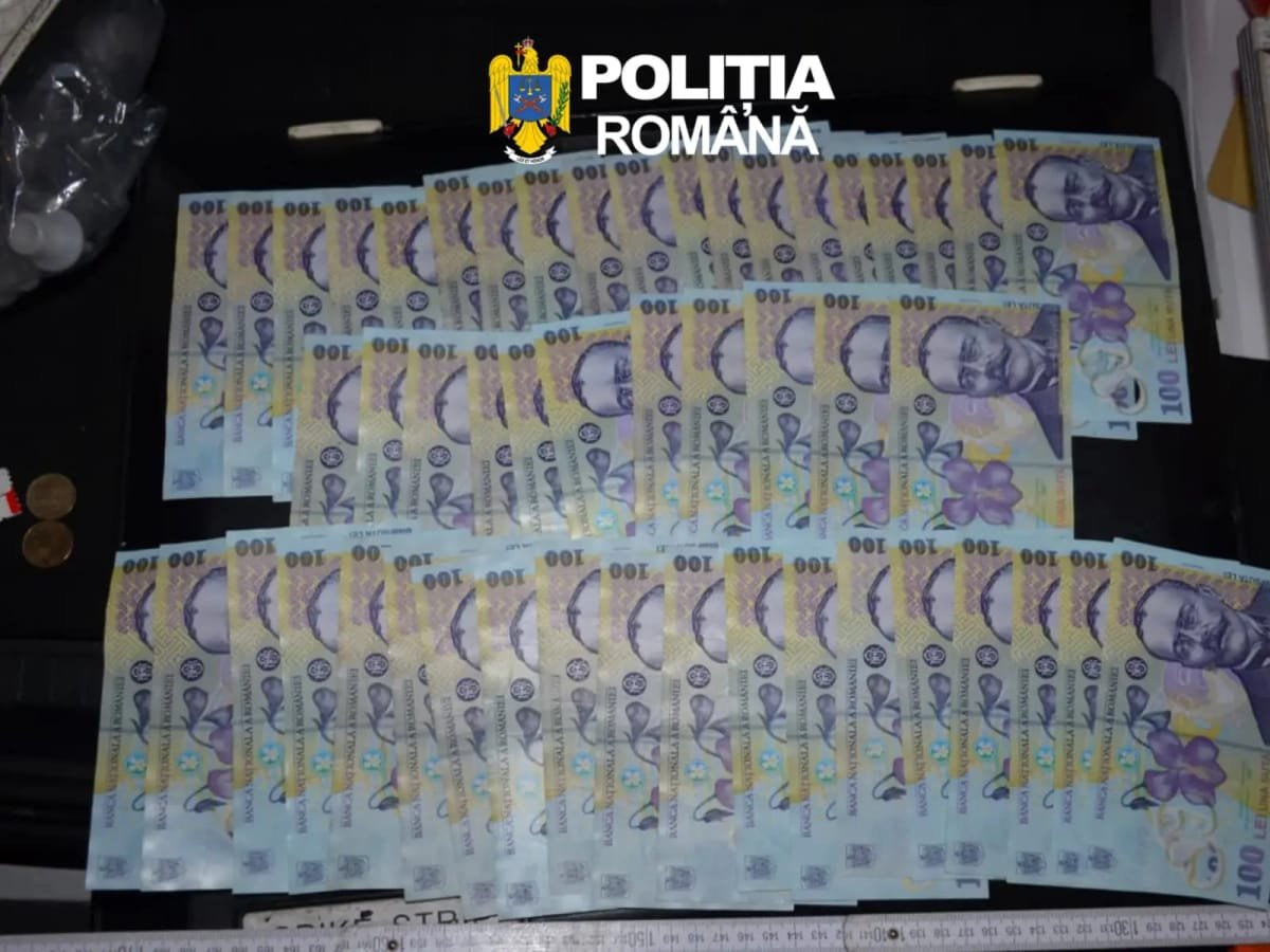 Brașov: șofer de TIR reținut 24 de ore după ce a încercat să mituiască polițiștii cu peste 5.000 de lei