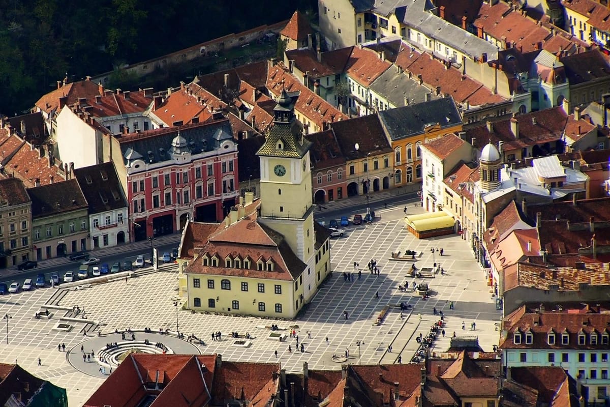 Brașovul, printre cele mai populare destinații din România pentru apartamente și case de vacanță pe Booking.com