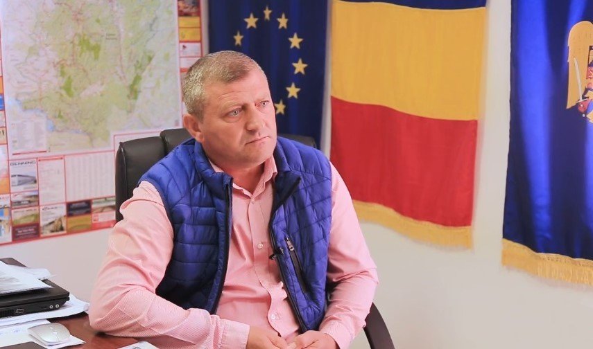 Bucoșnița așteaptă semnarea contractului Anghel Saligny pentru modernizarea drumului spre Cernet