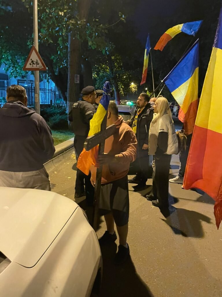 București: circa 200 de susținători ai lui Călin Georgescu, la Arestul Central, unde rămâne încarcerat