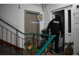București: o femeie de 28 de ani, reținută 24 de ore pentru credite obținute ilegal cu datele personale