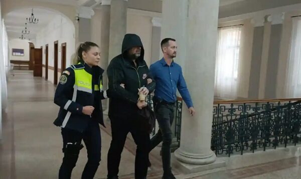 Bucurică s-a costumat în arest cu „togă” de senator roman