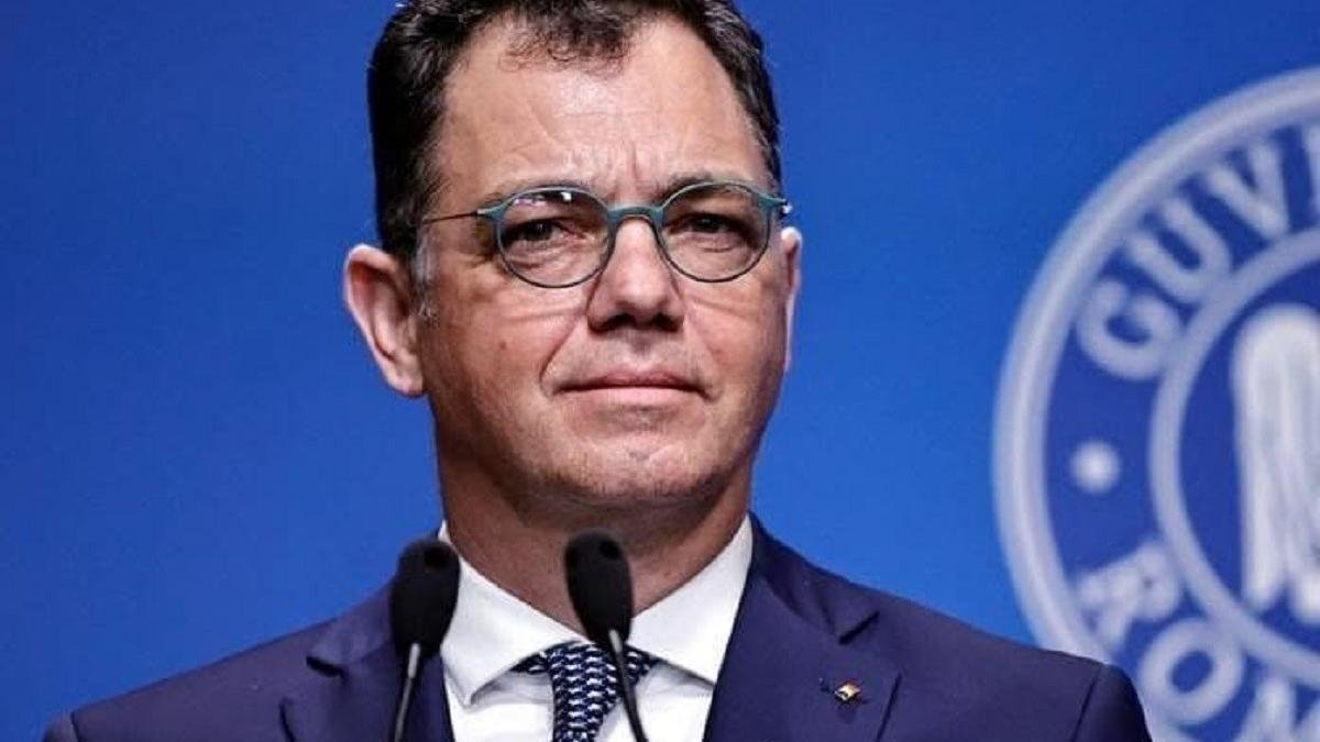 Buzău: Ștefan Radu Oprea, ministrul Apărării, publică imagini din armată și își anunță prioritățile