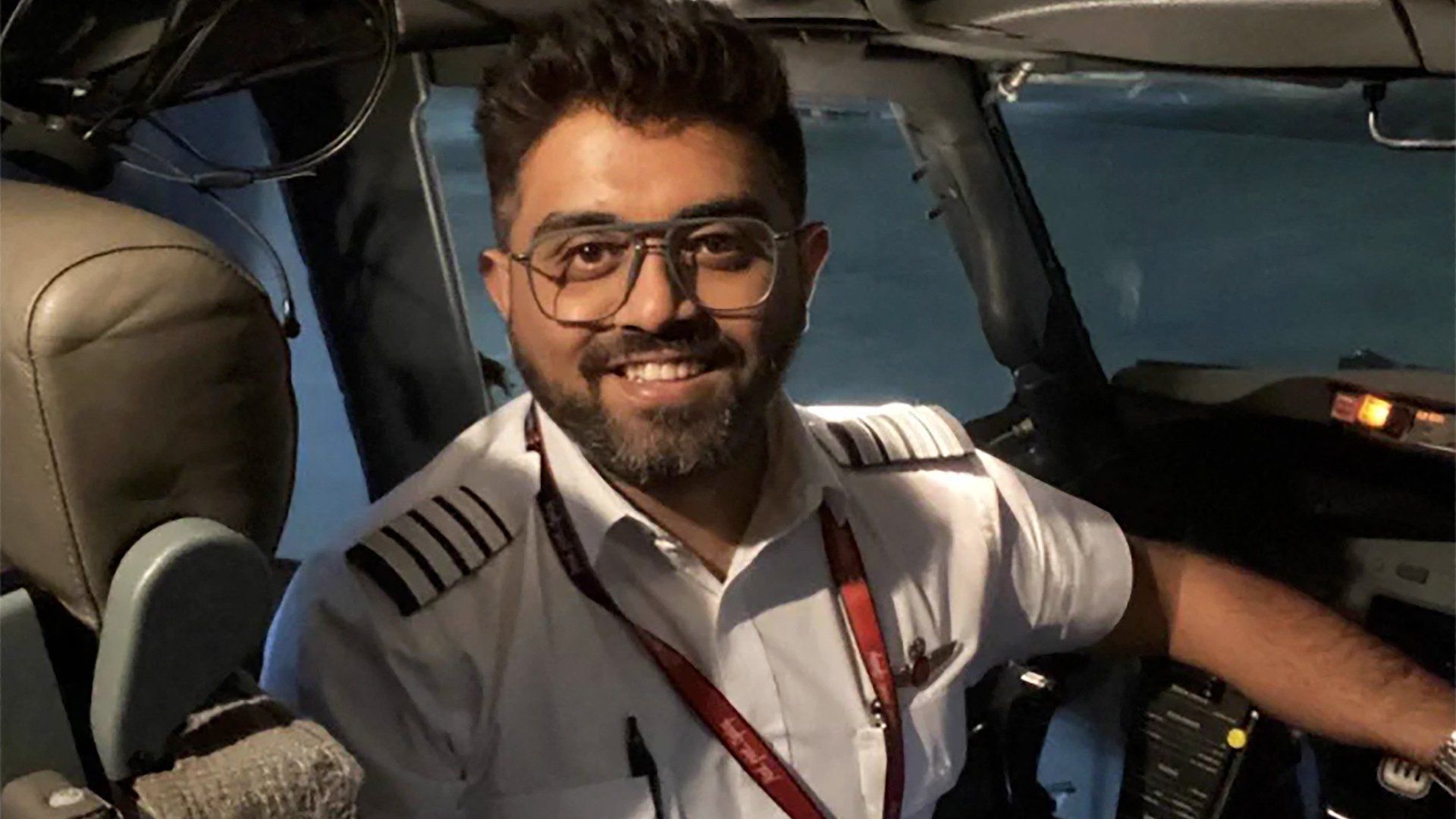 Căpitanul Smit Machchhar, pilotul indian al zborului Flydubai, se recuperează după ce ar fi fost înjunghiat de copilot