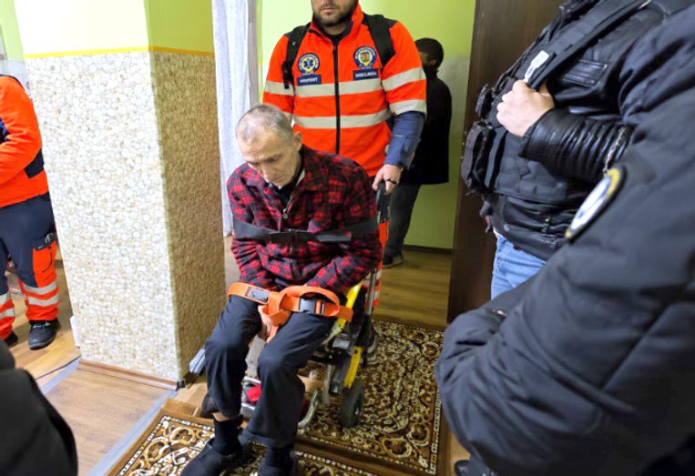 Călan: hunedorean cu cancer în fază terminală, întors din Anglia, arestat pe baza unei condamnări vechi