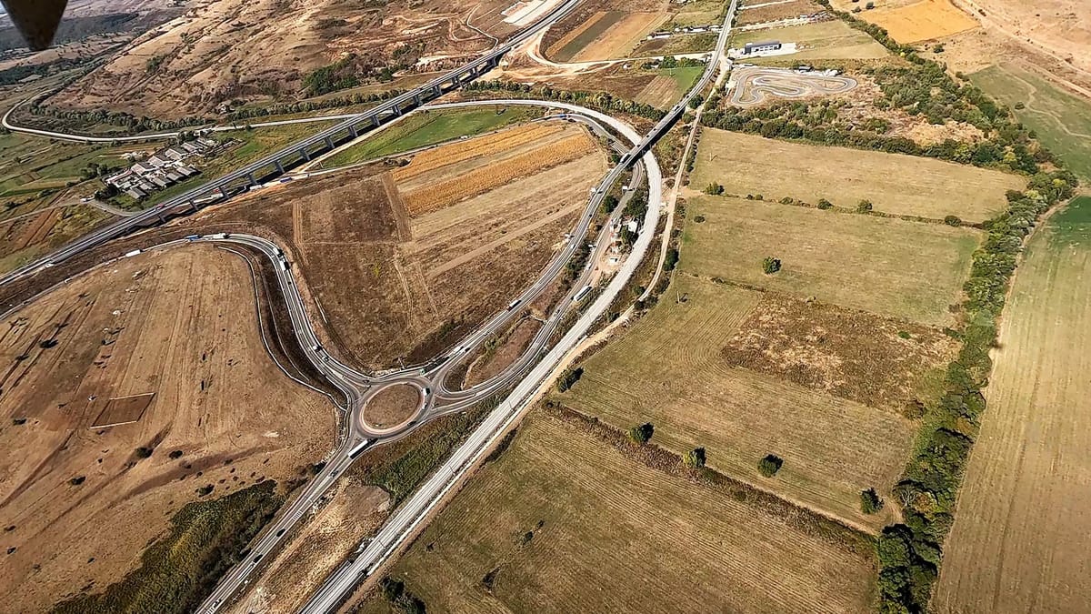 Calea ferată Cluj-Oradea, din avion: primele două loturi sunt aproape de 80%, deschidere estimată în 2027