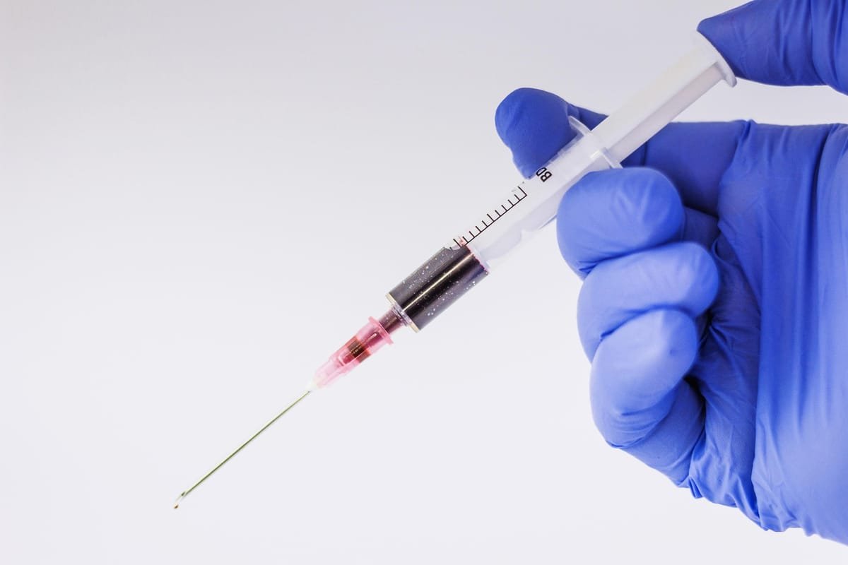 California: un laborator a administrat unui pacient bacteriofagi proiectați cu inteligența artificială
