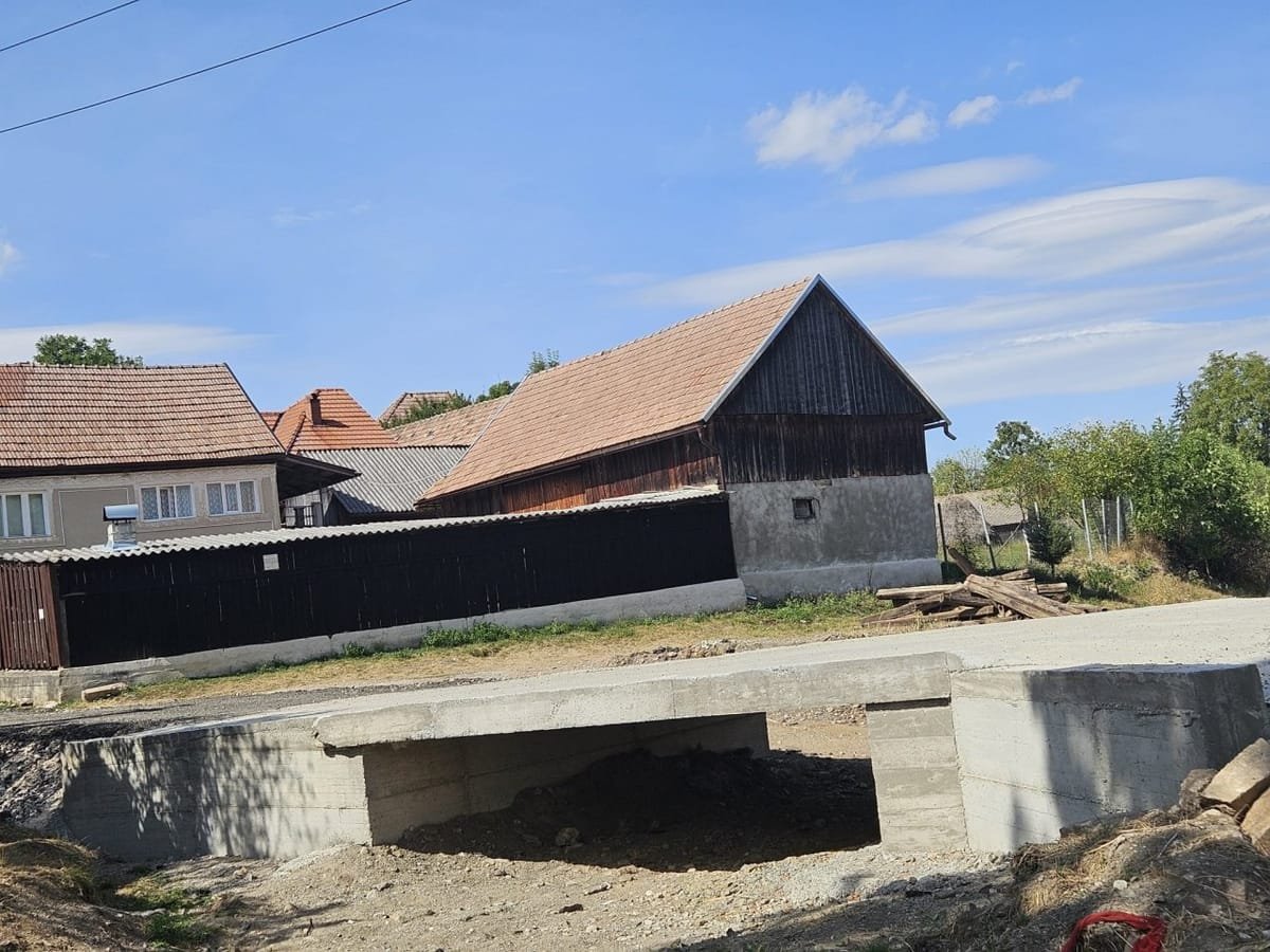 Căpușu Mare: pod nou finalizat în satul Păniceni, cu 330.000 de lei din fondul Consiliului Județean Cluj