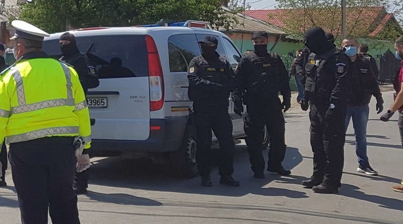 Caraș-Severin: un bărbat, reținut după ce ar fi ascuns banii din fraudă bancară prin tranzacții fictive