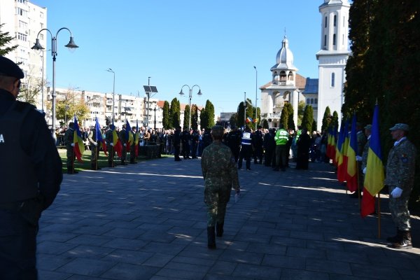 Carei: ziua Armatei sărbătorită fără reprezentanți ai Președinției, Guvernului sau Statului Major