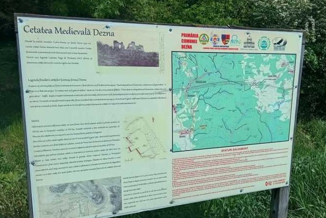 Cetatea Dezna atrage turiști de aventură după amenajarea primului traseu via ferrata omologat din Arad