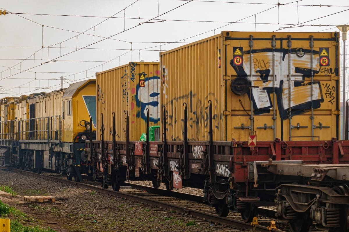 CFR Marfă: 1550 de angajați nu și-au primit salariile de patru luni, trenurile riscă să fie oprite