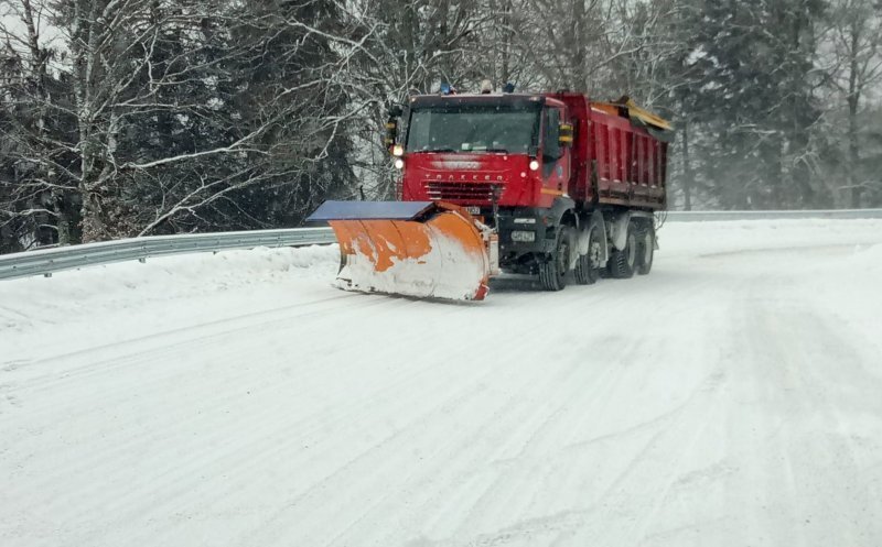 Cluj: CJ a aprobat planul de iarnă pentru 1.240 km de drumuri județene, cu utilaje monitorizate prin GPS