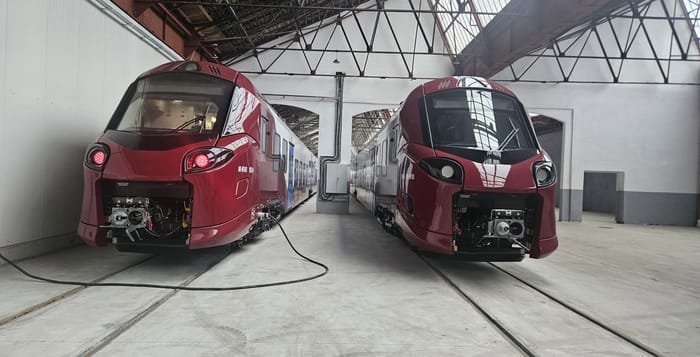 Cluj: două trenuri electrice Alstom au trecut de recepția preliminară și ajung la InterRegional Călători