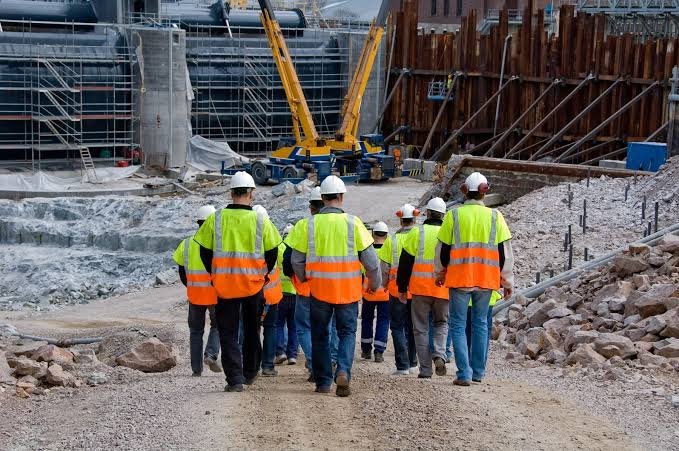 Cluj: ITM a amendat firmele de construcții cu 1.032.500 lei, după ce 25 de persoane lucrau fără contract