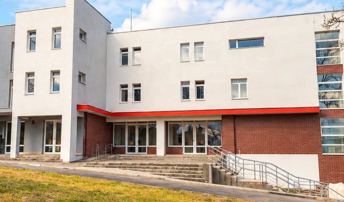 Cluj: milioane de lei pentru un spital de psihiatrie, un fost grajd va fi demolat