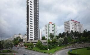 Cluj-Napoca: a deveni proprietar e tot mai scump, rata la bancă înghite jumătate din salariu