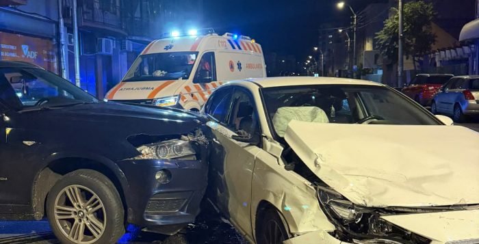 Cluj-Napoca: accident la intersecția străzilor București și Iazului, o pasageră a fost rănită