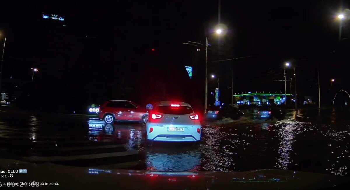 Cluj-Napoca: avarie majoră la o conductă de apă pe strada Dorobanților, circulația este restricționată