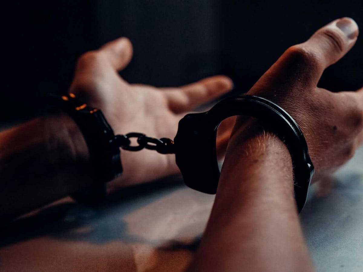 Cluj-Napoca: bărbat căutat pentru executarea unei pedepse cu închisoarea, prins și dus la Gherla