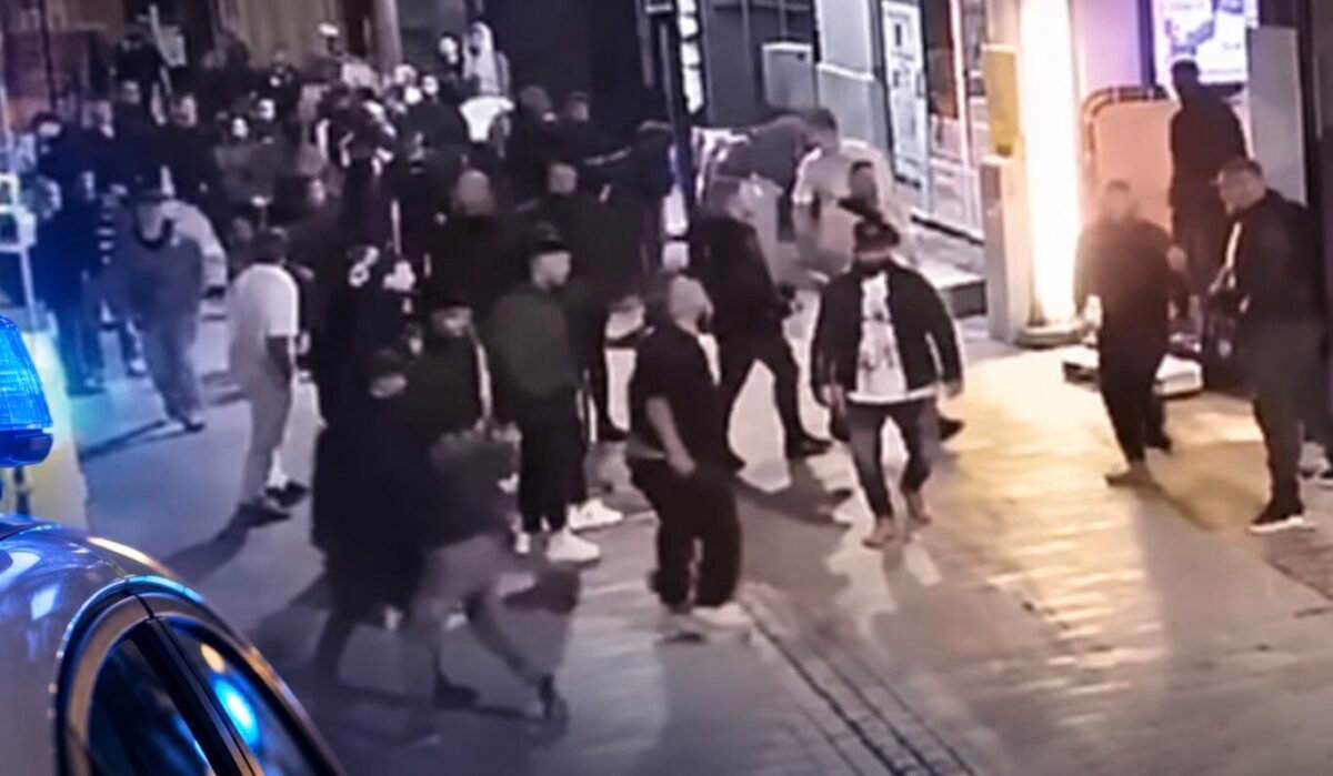 Cluj-Napoca: bătăi repetate pe strada Piezișă și agresiuni în alte cartiere, inclusiv incidente cu arme