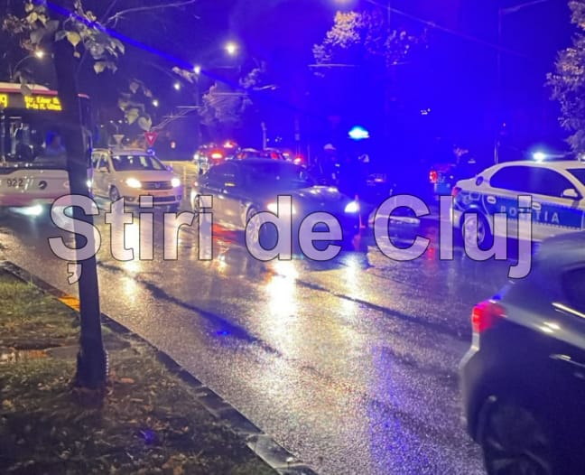 Cluj-Napoca, Mănăștur: poliția spune că obiectul căzut pe drum nu este o dronă, ci un aeromodel