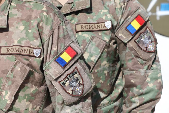 Cluj-Napoca marchează Ziua Armatei României cu ceremonii militare și religioase în Piața Avram Iancu