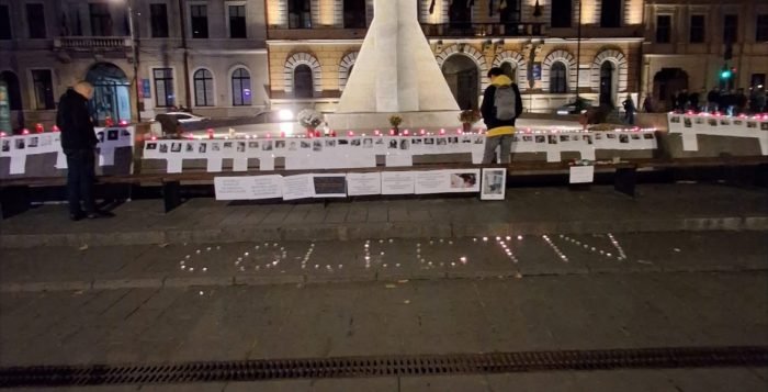 Cluj-Napoca: moment de reculegere la 11 ani de la tragedia Colectiv, în Piața Mihai Viteazul