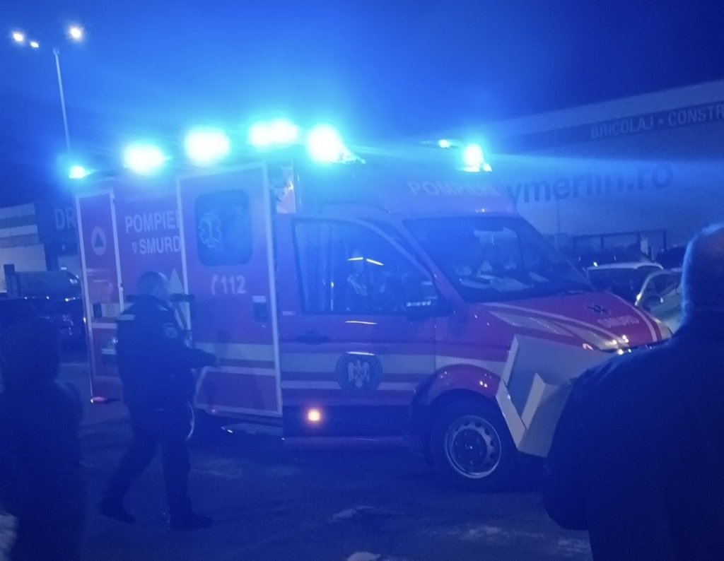 Cluj-Napoca: o persoană ar fi în stop cardiorespirator, resuscitată de SMURD într-un supermarket