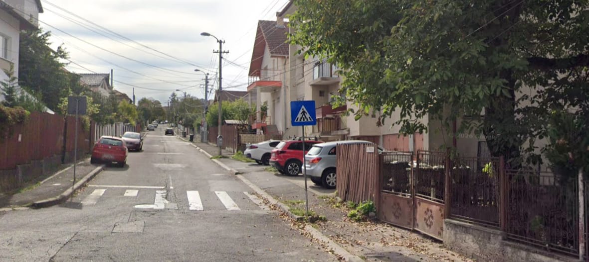 Cluj-Napoca: o poartă blochează drumul dintr-un cartier, deși GPS-ul îi îndrumă pe șoferi pe acolo