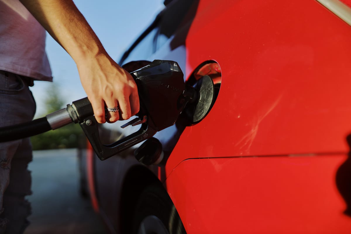 Cluj-Napoca: prețurile carburanților au scăzut ușor. Unde se găsește cea mai ieftină benzină din România