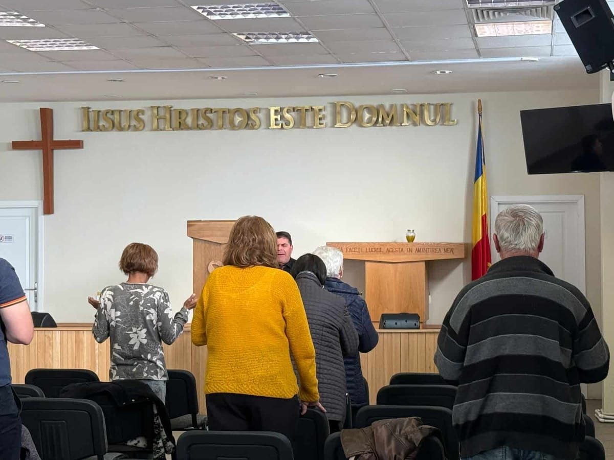 Cluj-Napoca: slujbă de alungare a demonilor, cu acte duse la sfințit și bani în plic
