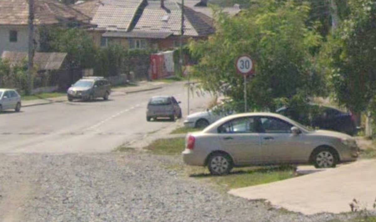 Cluj-Napoca: șoferi care trec cu peste 100 km/h lângă copii și bătrâni; un clujean cere polițiști în zonă